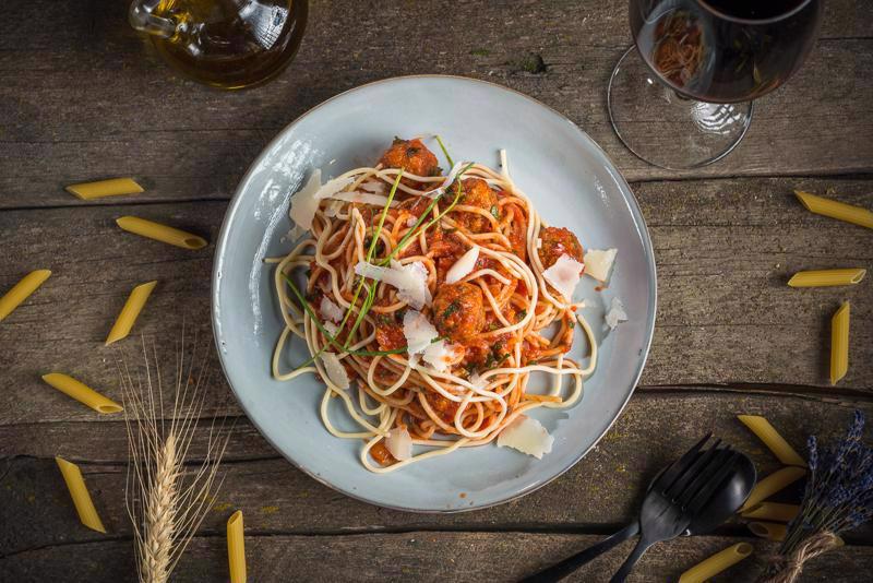 Spaghetti and Meatballs, un preparat clasic si extrem de gustos