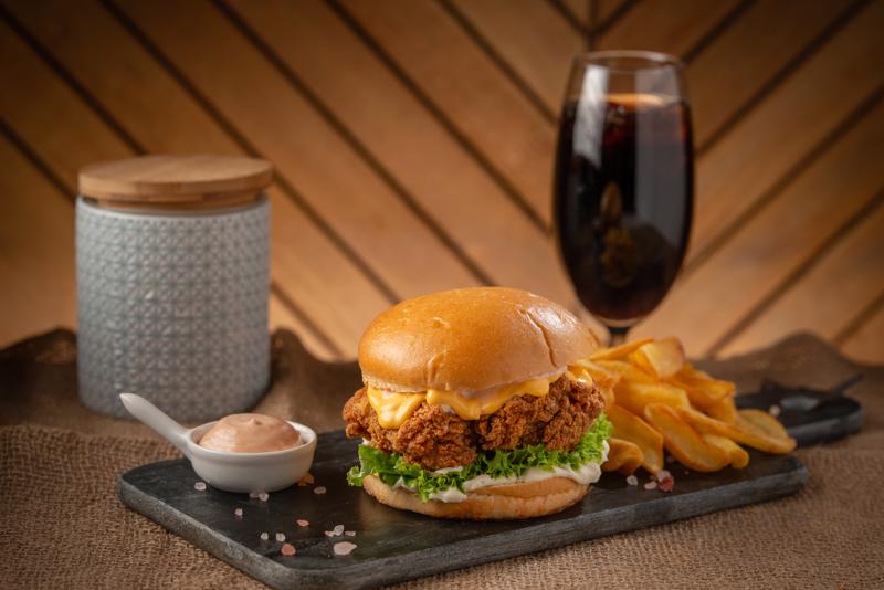 Meniu Crunchy Chicken Burger