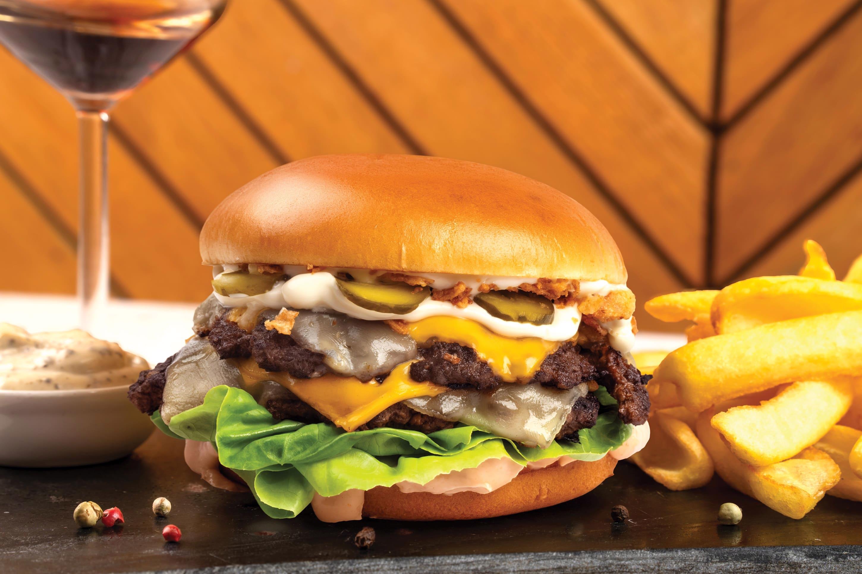 Double Smashed Cheeseburger