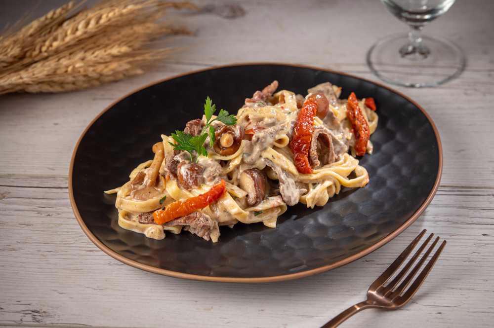 Tagliatelle cu Vită & Ciuperci